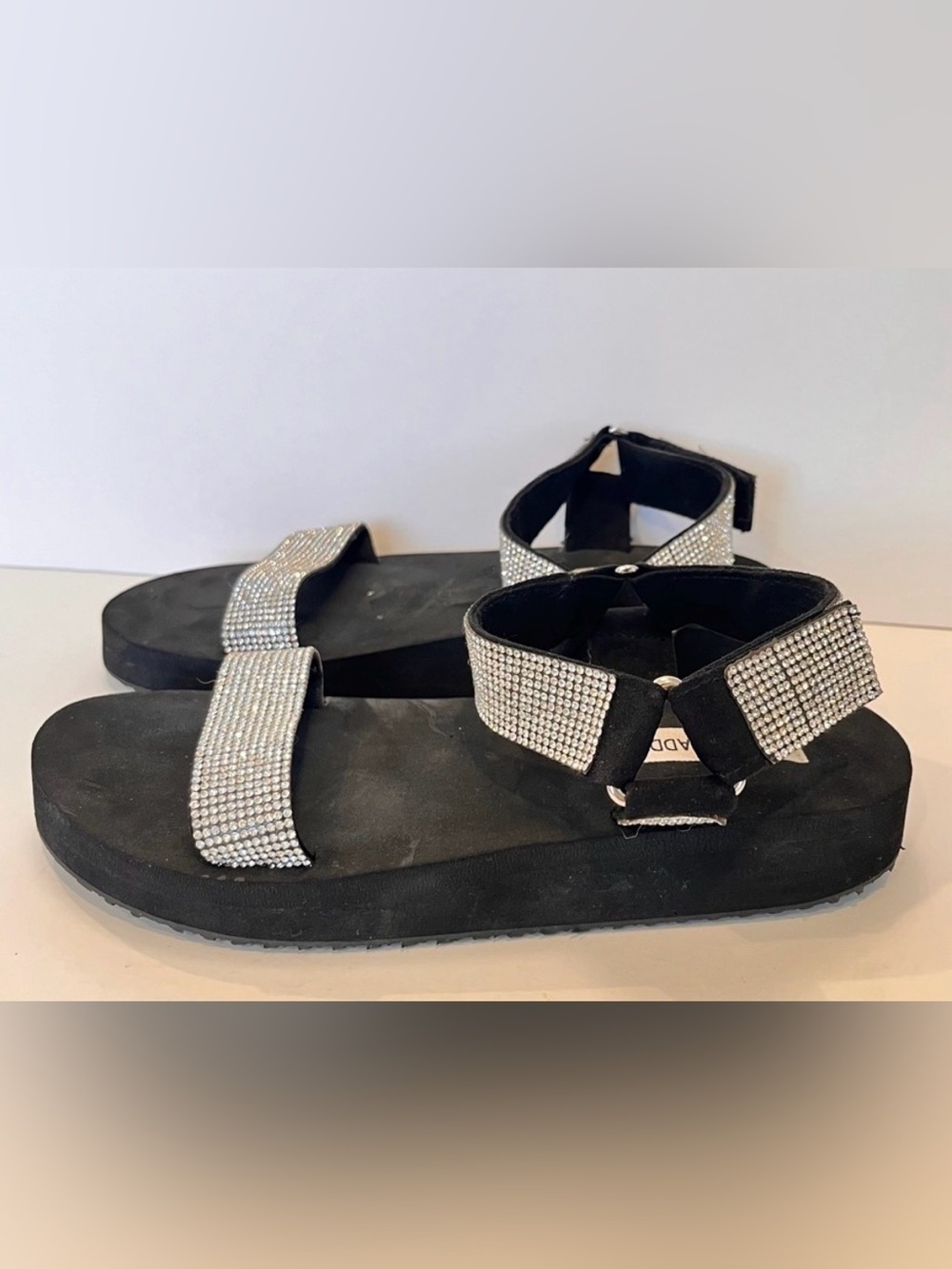 Steve Madden Sandals Size 6.5 Rhinestone Straps Velcro Rubber Black Bride Comfy